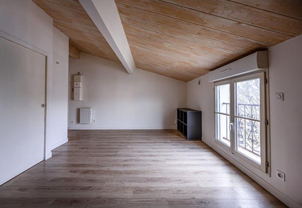 Charmant appartement 2 pièces à louer au coeur de La Rochelle - Dernier étage