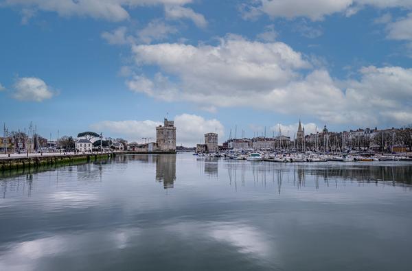 Charmant appartement 2 pièces à louer au coeur de La Rochelle - Dernier étage