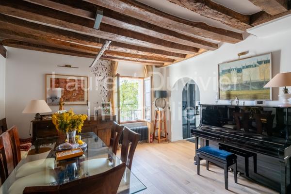 Triplex du XVIIe rénové – Centre historique de Marly-le-Roi – 156 m² – 4 suites – Cour plein sud