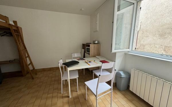 Appartement à louer    1 pièce •  Orléans