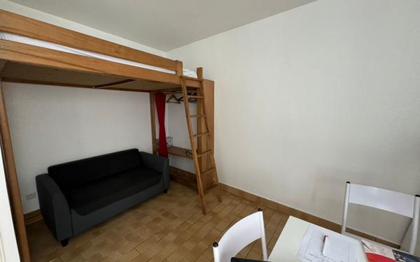Appartement à louer    1 pièce •  Orléans