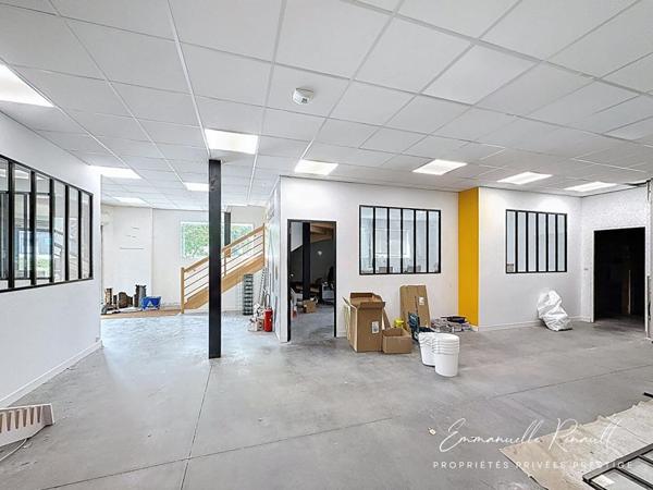 Local d'activité de 700 m² aux portes de Vannes · Fort potentiel