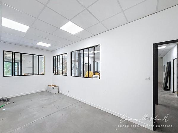 Local d'activité de 700 m² aux portes de Vannes · Fort potentiel
