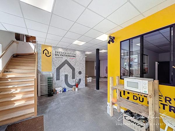 Local d'activité de 700 m² aux portes de Vannes · Fort potentiel