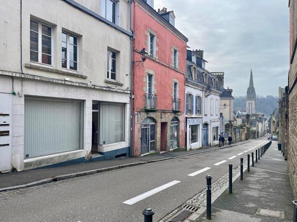 LOCAL + APPARTEMENT T2- Hypercentre Quimper