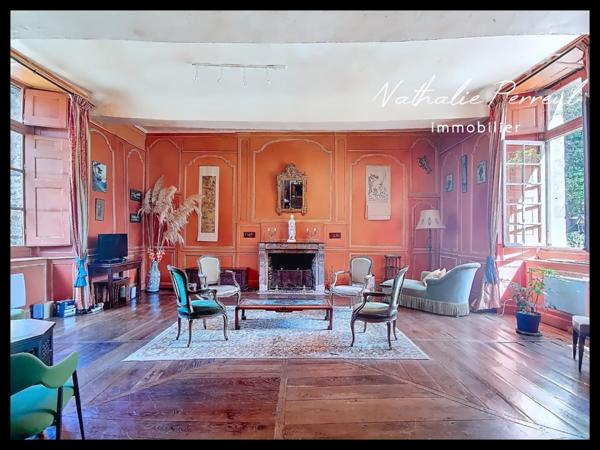 Château de caractère de 530 m² sur  un parc de 1,3 hectare