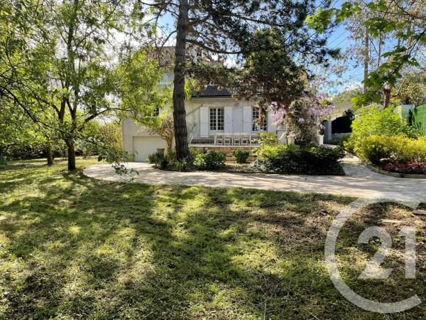 Maison à vendre  7 pièces - 231 m 2   MONTGERON  - 91