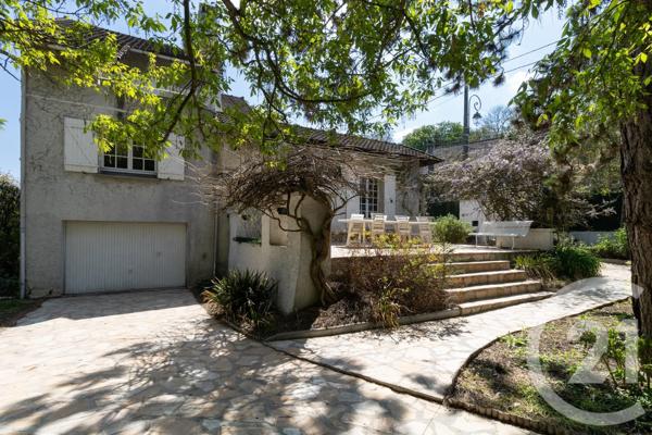 Maison à vendre  7 pièces - 231 m 2   MONTGERON  - 91
