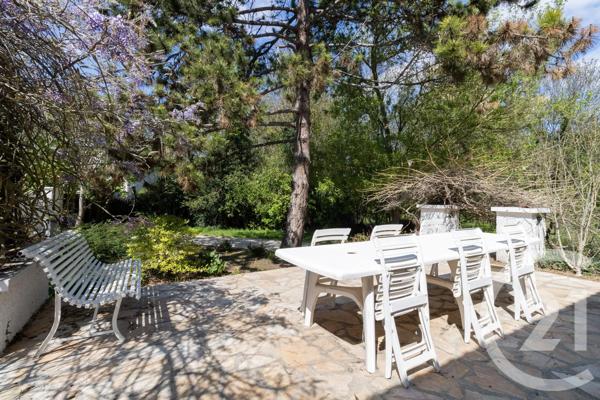 Maison à vendre  7 pièces - 231 m 2   MONTGERON  - 91