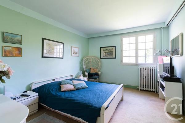 Maison à vendre  7 pièces - 231 m 2   MONTGERON  - 91