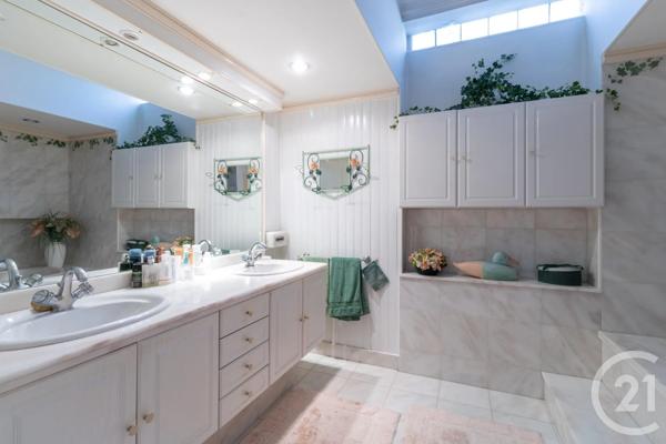 Maison à vendre  7 pièces - 231 m 2   MONTGERON  - 91