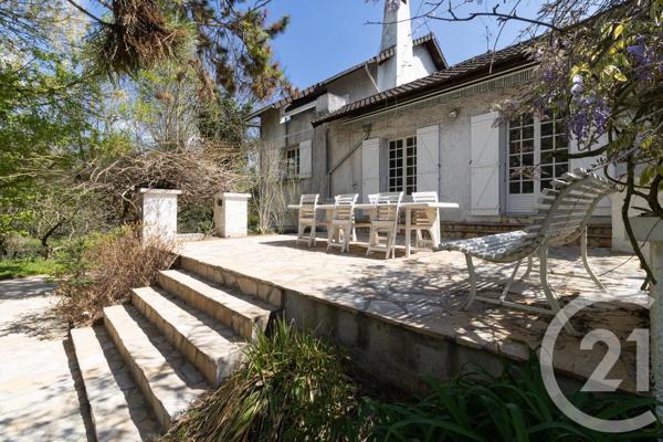 Maison à vendre  7 pièces - 231 m 2   MONTGERON  - 91