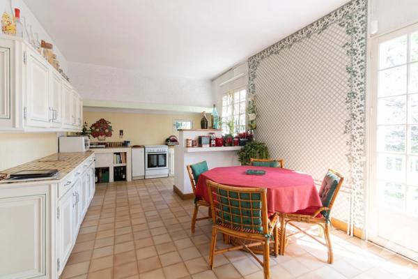 Maison à vendre  7 pièces - 231 m 2   MONTGERON  - 91
