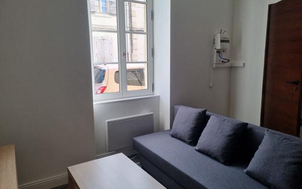 Immeuble à vendre    7 pièces •  Arles