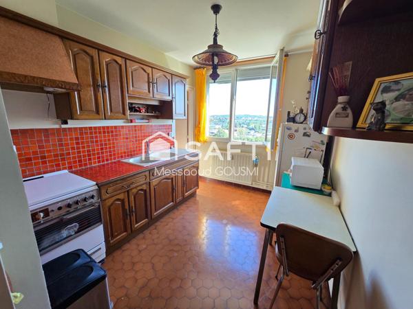 SPACIEUX T5 AU DERNIER ÉTAGE AVEC VUE PANORAMIQUE