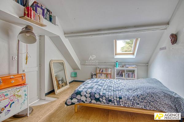 Versailles Chantiers / St Louis Maison10 pièces 264 m² habitables avec jardin de 230 m² 1 880 000 € **  - Référence  28376