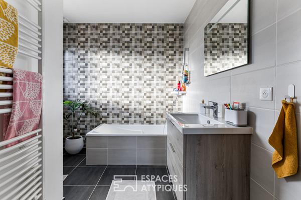 Maison contemporaine à Tournefeuille avec piscine et garage