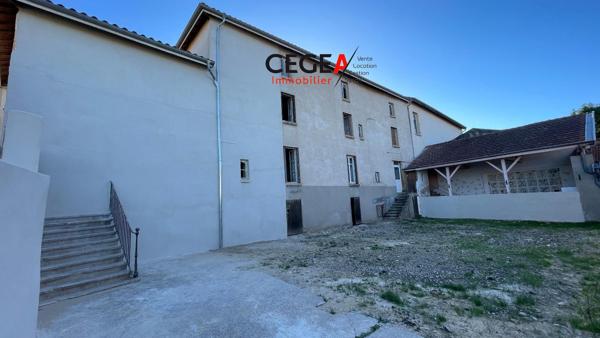 Bâtisse à rénover 130 m2, cours, garage - Bâtisse ...