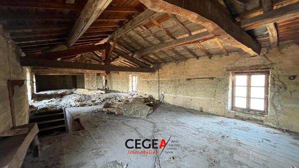 Bâtisse à rénover 130 m2, cours, garage - Bâtisse ...