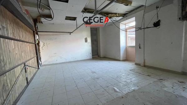 Bâtisse à rénover 130 m2, cours, garage - Bâtisse ...