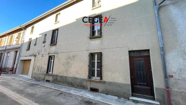 Bâtisse à rénover 130 m2, cours, garage - Bâtisse ...