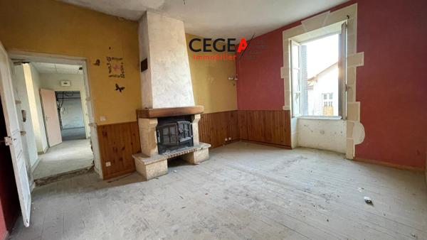 Bâtisse à rénover 130 m2, cours, garage - Bâtisse ...