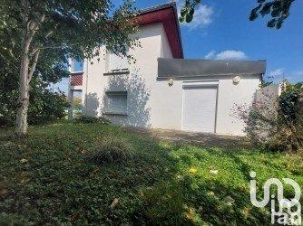 Maison 5 pièces de 132 m² à Séméac (65600)