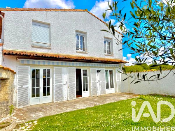 Maison à vendre 9 pièces 254 m² Saujon