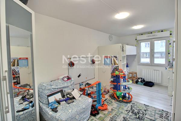 PRE ST GERVAIS - Appartement 4/5 pièces avec balcon filant en dernier étage , cave et box