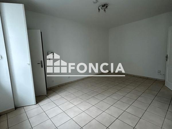 Location Studio 27.3 m² - 14 AVENUE D'URIAGE Gieres 38610