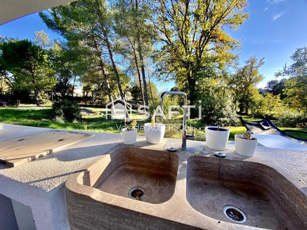 BELLE PROPRIÉTÉ PROVENÇALE AVEC PISCINE ET VERGER  AU CALME