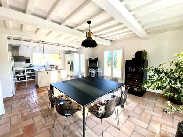 BELLE PROPRIÉTÉ PROVENÇALE AVEC PISCINE ET VERGER  AU CALME