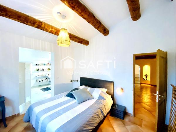 BELLE PROPRIÉTÉ PROVENÇALE AVEC PISCINE ET VERGER  AU CALME