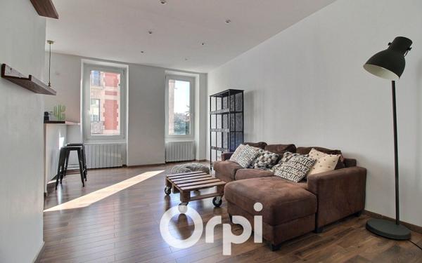 Appartement à vendre    2 pièces • 44 m2 Marseille 8