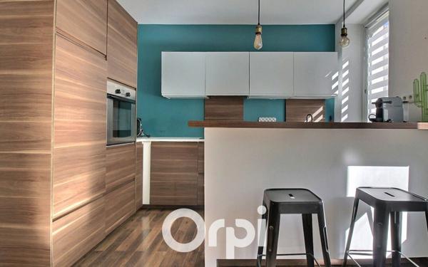Appartement à vendre    2 pièces • 44 m2 Marseille 8