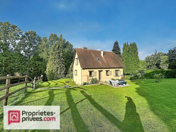 Maison familiale entre ville & campagne au bord d'un ruisseau protégé , à 5 minutes de Lisieux