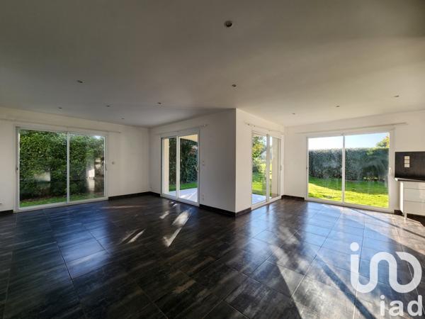 Maison à vendre 4 pièces 101 m² Saint-Yrieix-sur-Charente