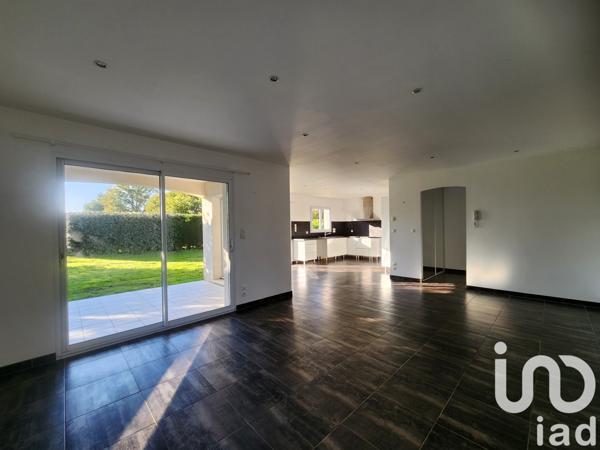 Maison à vendre 4 pièces 101 m² Saint-Yrieix-sur-Charente