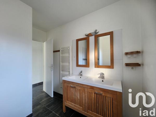 Maison à vendre 4 pièces 101 m² Saint-Yrieix-sur-Charente