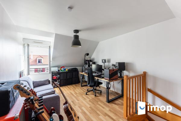 POLANGIS-Maison contemporaine familiale et jardin