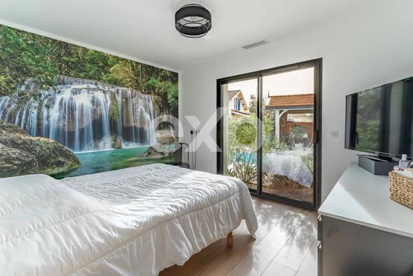 Maison type arcachonnaise de 160 m² avec T2 indépendant, jacuzzi et triple garage