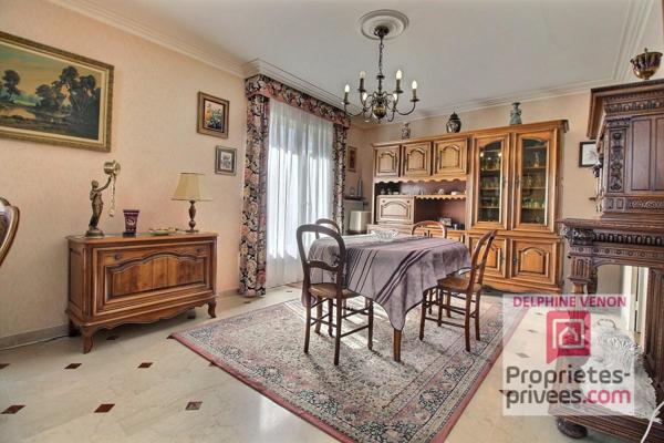 Exclusivité - Maison de plain-pied dans un  quartier résidentiel prisé proche Loire avec 3 chambres + bureau à Chateauneuf Sur Loire