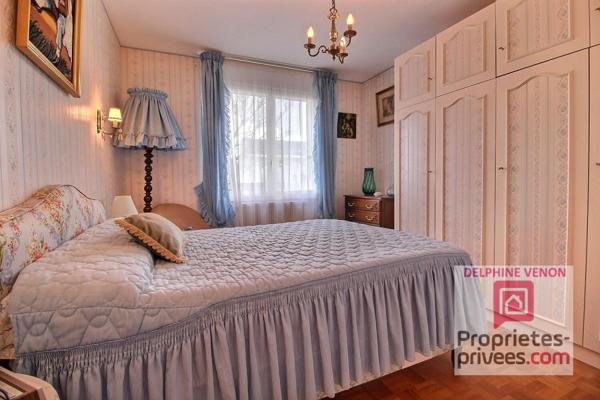 Exclusivité - Maison de plain-pied dans un  quartier résidentiel prisé proche Loire avec 3 chambres + bureau à Chateauneuf Sur Loire