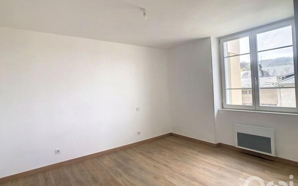 Appartement à louer    3 pièces •  Terrasson-Lavilledieu