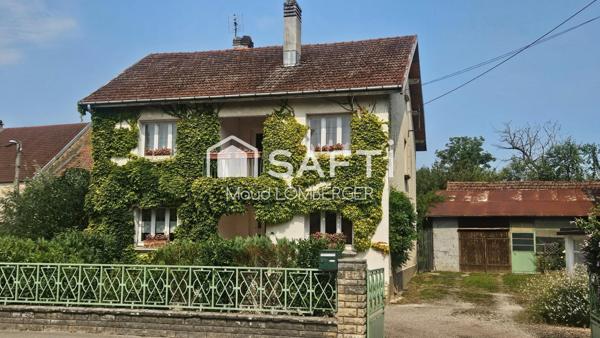 À LAVONCOURT – MAISON DE CHARME AVEC DÉPENDANCES ET GRAND TERRAIN