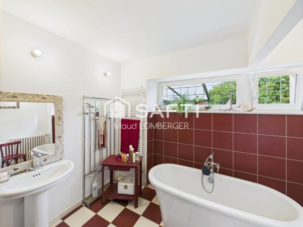 À LAVONCOURT – MAISON DE CHARME AVEC DÉPENDANCES ET GRAND TERRAIN