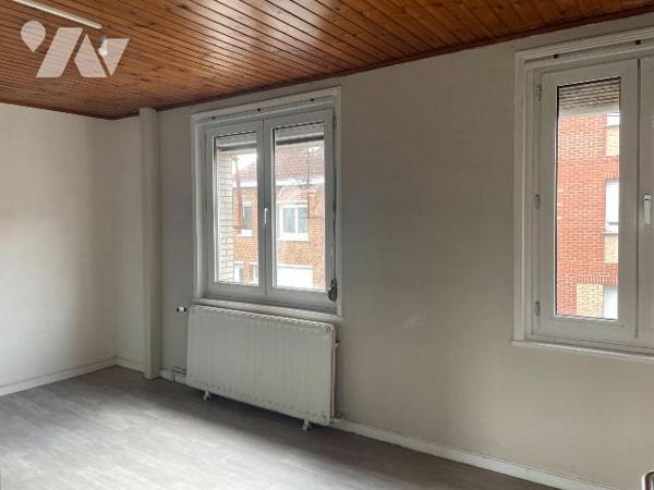 EN EXCLUSIVITE A VENDRE à BAILLEUL dans le NORD (59) : MAISON SEMI INDIVIDUELLE AVEC STATIONNEM...