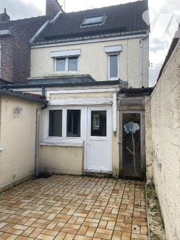 EN EXCLUSIVITE A VENDRE à BAILLEUL dans le NORD (59) : MAISON SEMI INDIVIDUELLE AVEC STATIONNEM...
