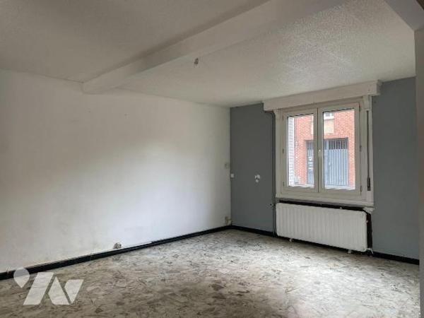 EN EXCLUSIVITE A VENDRE à BAILLEUL dans le NORD (59) : MAISON SEMI INDIVIDUELLE AVEC STATIONNEM...