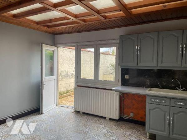 EN EXCLUSIVITE A VENDRE à BAILLEUL dans le NORD (59) : MAISON SEMI INDIVIDUELLE AVEC STATIONNEM...